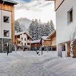 Privà Alpine Apartment *